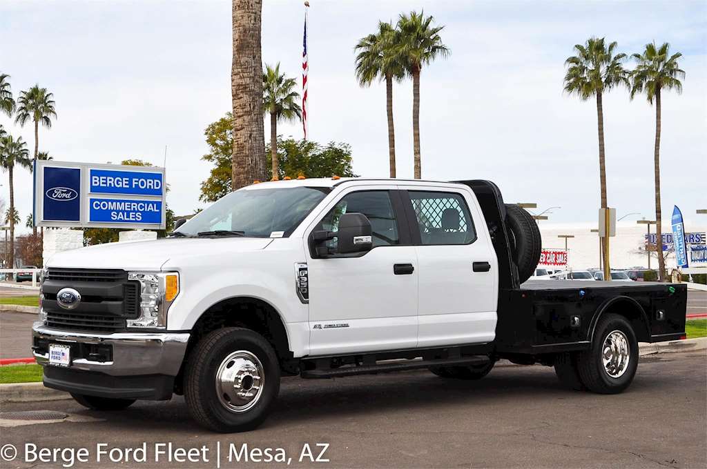 2017 Ford F350 Crew Cab 4X4 Hauler / Flat / Platform Bed ...
