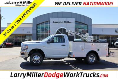 RAM 3500 Tradesman Flatbed Truck - 6 Speed Automatic