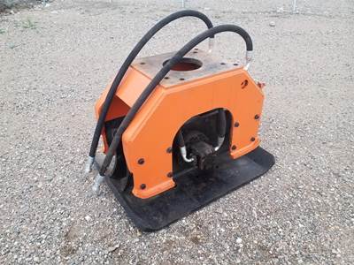 NPK C8B Compactor Attachment