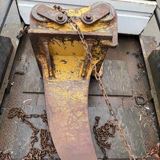 Caterpillar Ripper Excavator Attachment