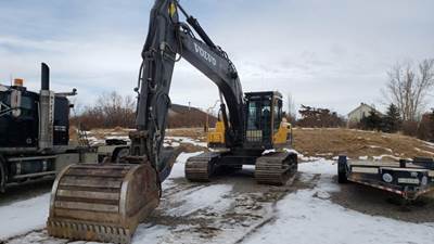 2014 Volvo EC220DL Excavator