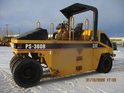 2001 Caterpillar PS-360B Compactor