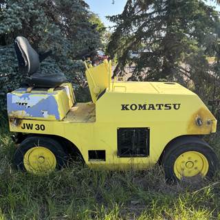 Komatsu JW30-1 Pneumatic Compactor