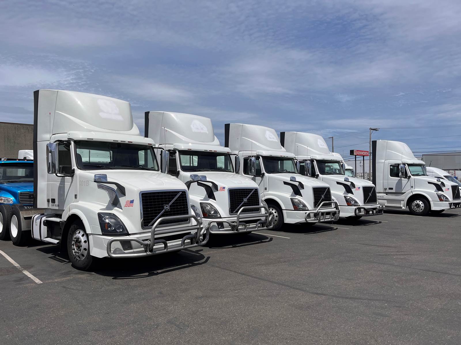 Over 20 20162018 Volvo VNL64T300 Day Cab Trucks For Sale Portland