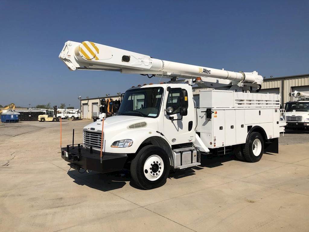 2014 Freightliner M2 106 60 ft Boom / Bucket Truck ALTEC AM855MH