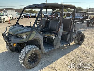2019 Can-Am Defender Max DPS HD8 Crew-Cab All-Terrain Vehicle