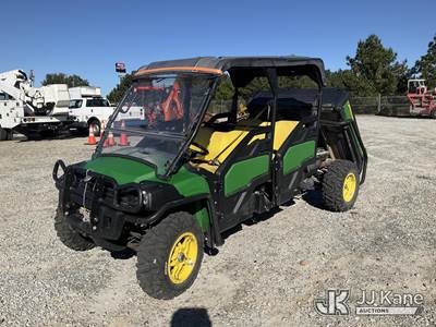 2017 John Deere Gator 825M 4x4 Yard Cart
