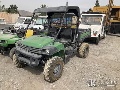-- John Deere HP Gator OPS Utility Cart