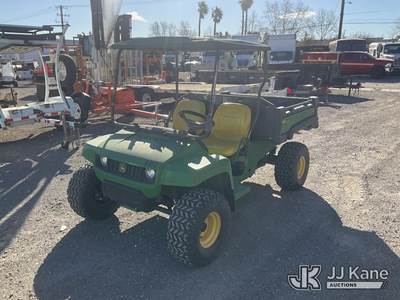 2011 John Deere XT Gator CA Utility Cart