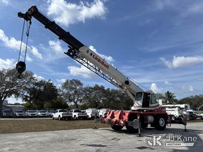 30-Ton 2007 Link Belt RTC-8030 Series II 30 Ton 4x4 Rough Terrain Crane