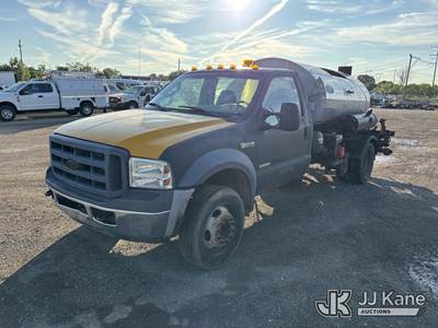2006 Ford F550 Tack Distributor Truck