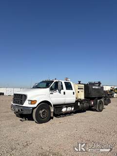2002 Ford F-750 Crew Cab 2WD DRW Asphalt Distributor Truck