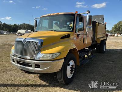 2003 International 4400 Crew Cab Asphalt Truck