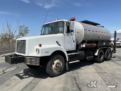 1996 Volvo WG Oil Distributor