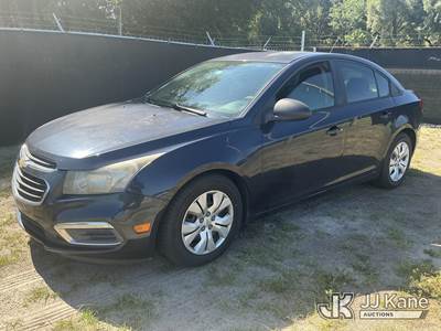 2015 Chevrolet Cruze LS 4-Door Sedan