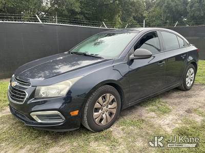2015 Chevrolet Cruze LS 4-Door Sedan