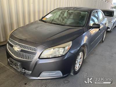 2013 Chevrolet Malibu 4-Door Sedan