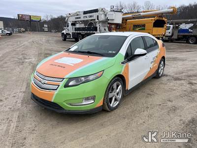 2012 Chevrolet Volt 4-Door Plug-In Hybrid Sedan
