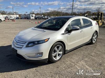 2011 Chevrolet Volt Plug In Hybrid 4-Door Sedan
