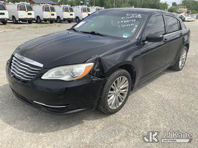 2012 Chrysler 200 4-Door Sedan