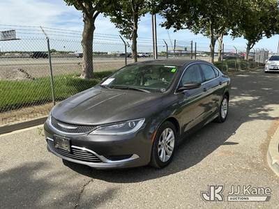 2015 Chrysler 200 Limited 4-Door Sedan