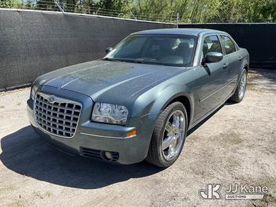 2005 Chrysler 300 4-Door Sedan