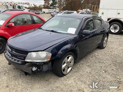 2013 Dodge Avenger 4-Door Sedan