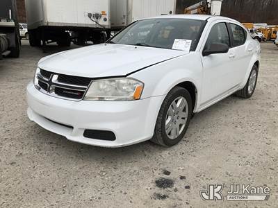 2013 Dodge Avenger 4-Door Sedan