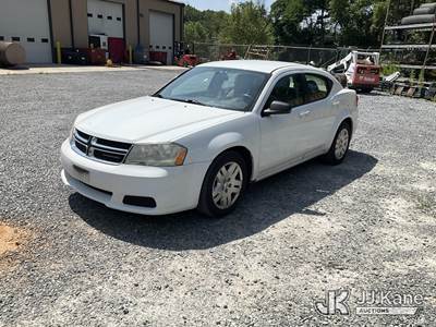2013 Dodge Avenger 4-Door Sedan