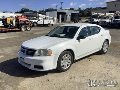 2013 Dodge Avenger Base 4-Door Sedan