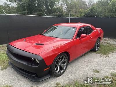 2015 Dodge Challenger SXT Plus 2-Door Coupe