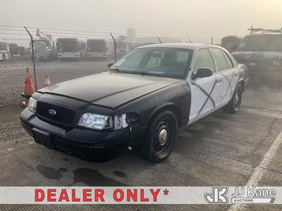 2006 Ford Crown Victoria Police Interceptor 4-Door Sedan