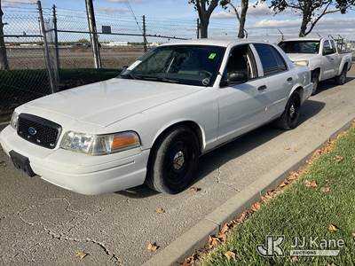2006 Ford Crown Victoria Police Interceptor 4-Door Sedan