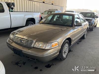 2001 Ford Crown Victoria Police Interceptor 4-Door Sedan
