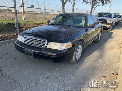 2007 Ford Crown Victoria Police Interceptor 4-Door Sedan