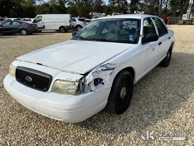 2010 Ford Crown Victoria Police Interceptor 4-Door Sedan