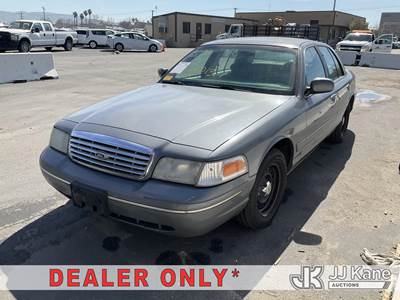 1999 Ford Crown Victoria Police Interceptor 4-Door Sedan