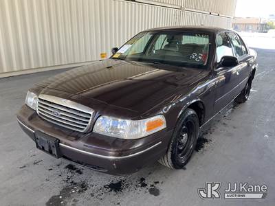 1998 Ford Crown Victoria Police Interceptor 4-Door Sedan