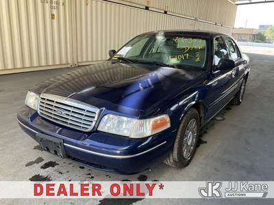 2004 Ford Crown Victoria Police Interceptor 4-Door Sedan