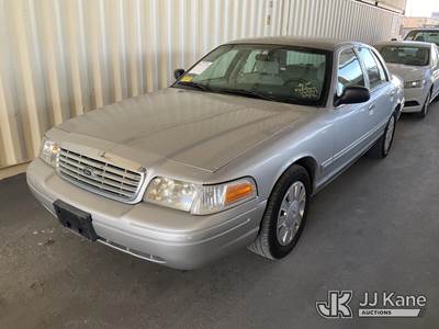 2007 Ford Crown Victoria Police Interceptor 4-Door Sedan