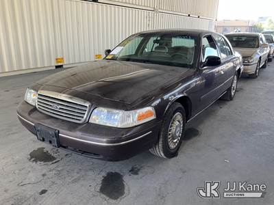1998 Ford Crown Victoria Police Interceptor 4-Door Sedan