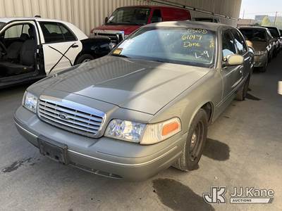 2000 Ford Crown Victoria Police Interceptor 4-Door Sedan