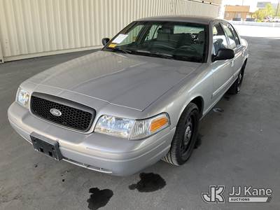 2009 Ford Crown Victoria Police Interceptor 4-Door Sedan