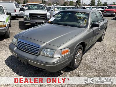 2000 Ford Crown Victoria Police Interceptor 4-Door Sedan