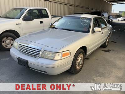 2000 Ford Crown Victoria Police Interceptor 4-Door Sedan