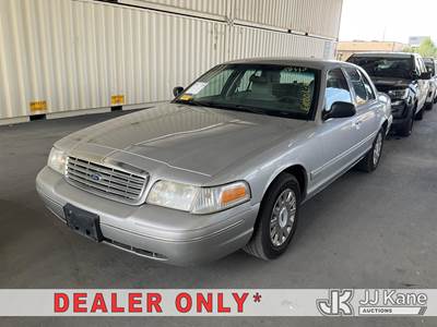 2004 Ford Crown Victoria Police Interceptor 4-Door Sedan
