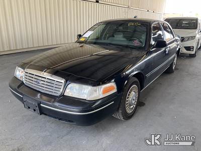2000 Ford Crown Victoria Police Interceptor 4-Door Sedan