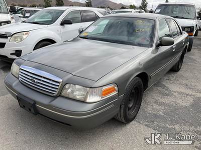 2000 Ford Crown Victoria Police Interceptor 4-Door Sedan
