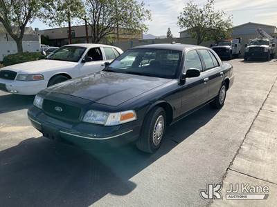 2001 Ford Crown Victoria Police Interceptor 4-Door Sedan