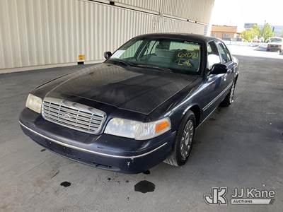 2003 Ford Crown Victoria Police Interceptor 4-Door Sedan